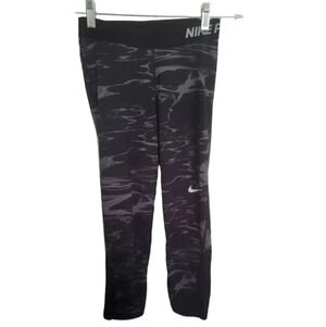 Nike Capri athletic pants